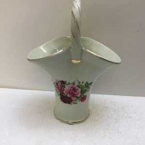 Vtg Ceramic Basket With Rose Design and Handle Home Easter Accent Women Decorate